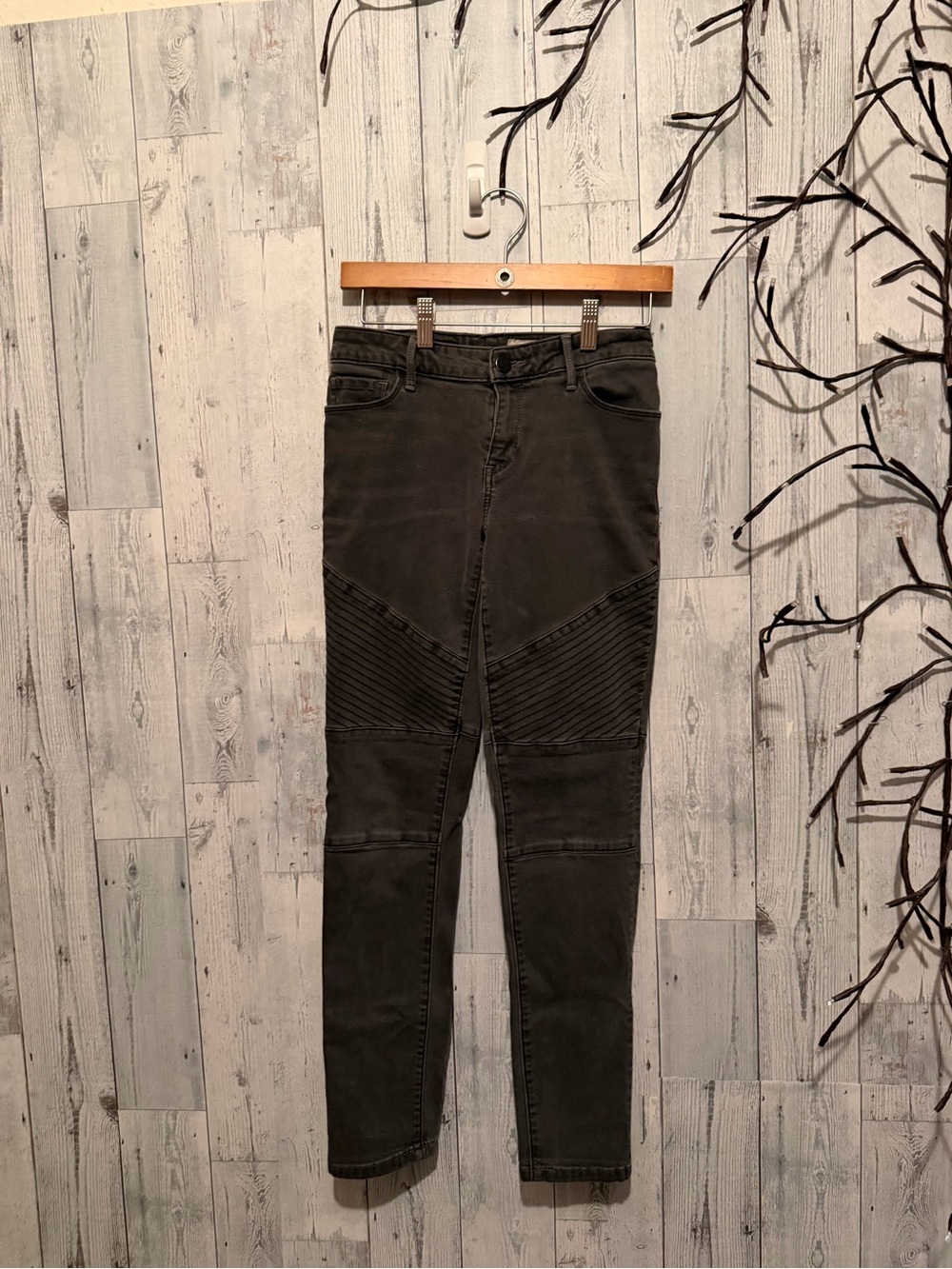 Treasure & Bond Charcoal Ribbed-Knee Skinny Jeans 28x29